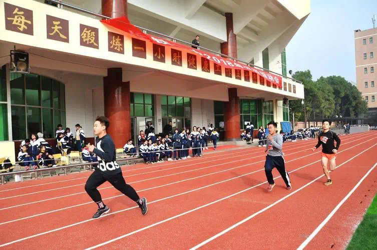 板式网球拍手胶缠法